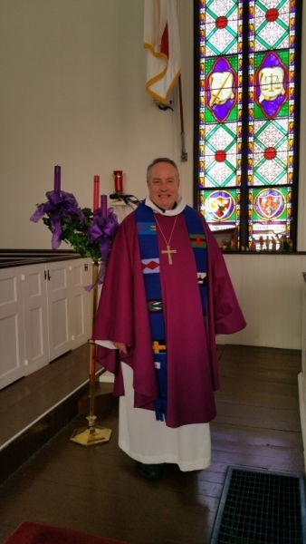 Fr. Ron beautiful vestments 2